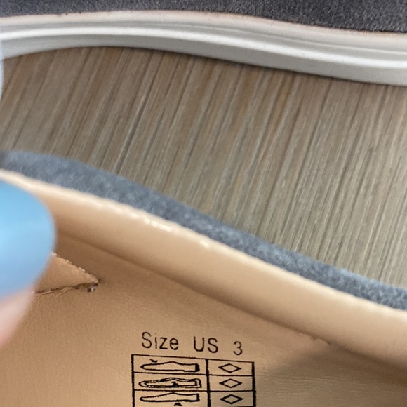 Hoo parliamnet shoes - Picture 3 of 4